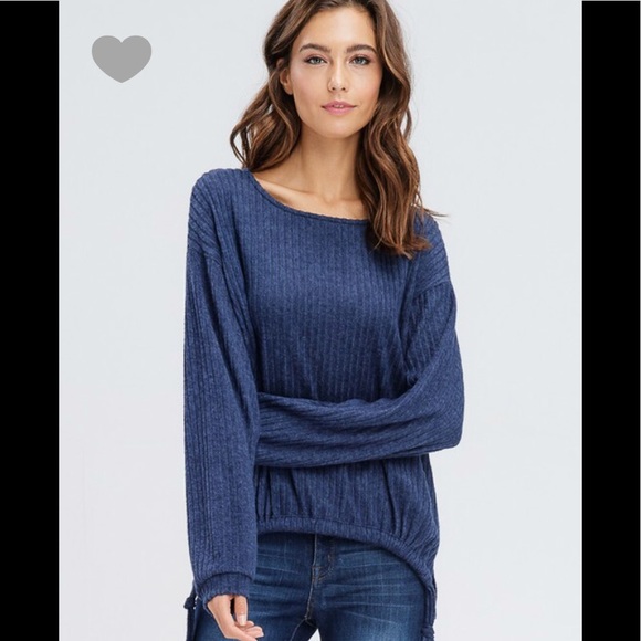 Navy soft knit balloon sleeve top ( LAST ONE ) - Picture 2 of 4